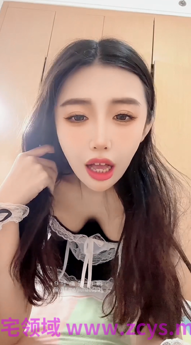 “啊~啊~不行了，我要高潮了！喷出来了~”颜值御姐女神？其实私下是天天发骚求操的母狗【8v】【1.24g】