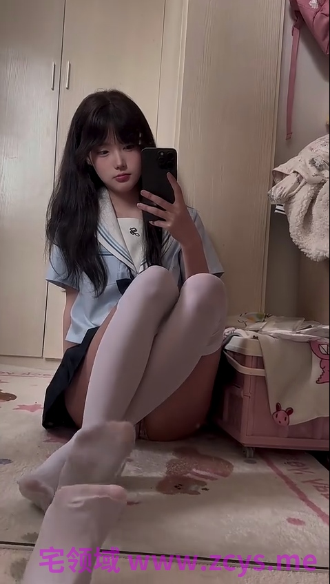元元 超嫩女大萝莉妹妹 超高颜值 对镜自拍足控福利 透明玩具白虎自慰 反差福利【6P+50V】