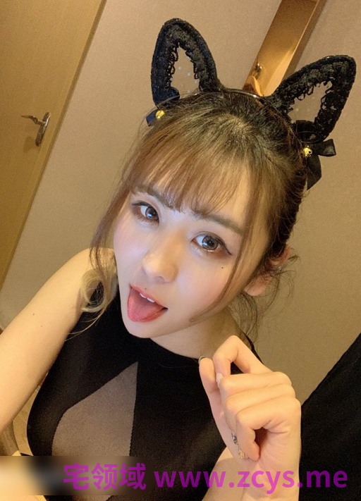 推特高颜值博主「Eva今天一定要早睡」BIGSBXJ被金主圈养成母狗，露脸各种情趣啪啪，颜值顶流的存在340P12V1.44g