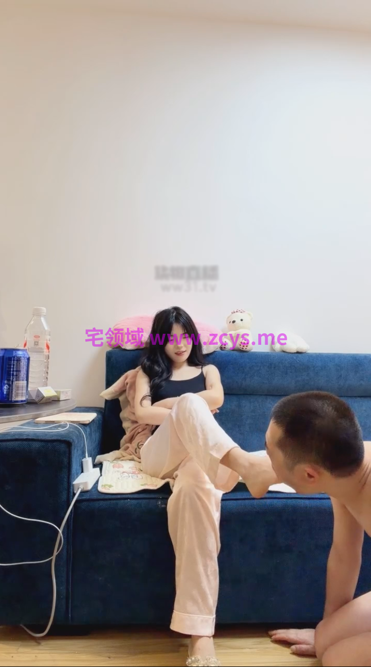 玩物直播丸子-260611 下跪啃吃臭脚丫【1V】【393MB百度云】