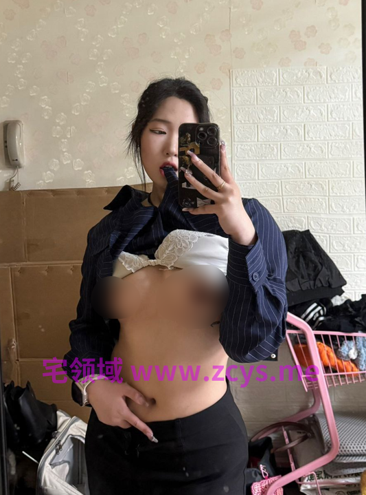 刺青舌钉叛逆小骚货露脸啪啪自拍流出，盯着镜头怼脸舔蛋毒龙口交狂魔，扇脸调教，无水印原档25p1v703m