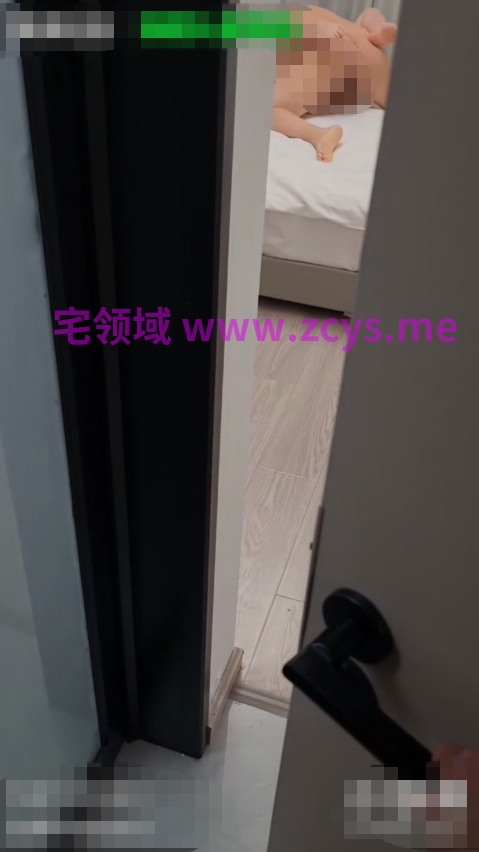 绿帽淫妻刷锅博主，刷锅第一狠人「木鱼」「关小白」骚逼被灌满后一会儿就溢出来了，又该轮到我这个刷锅侠上场了