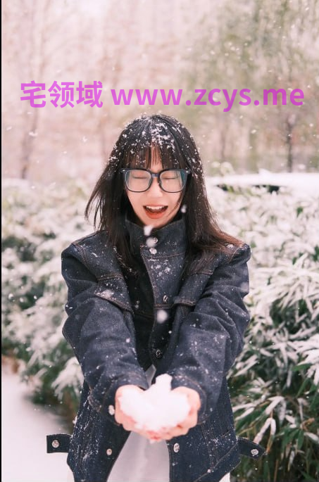 潮妹子平时拽得要死，被按在厕所里吸允后入秒变母狗，露脸性爱自拍曝光，原档无水印14v9p4.3g