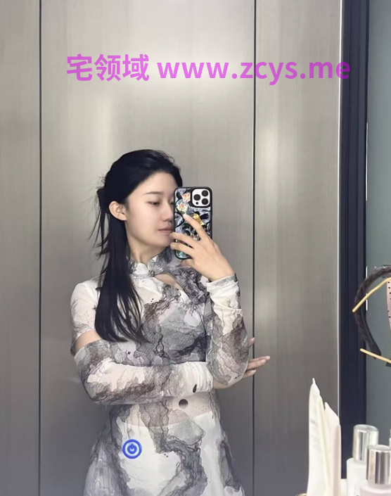 温柔颜值御姐平时练瑜伽身材锻炼的很好，上床后秒变荡妇，露脸性爱自拍15v10p303m