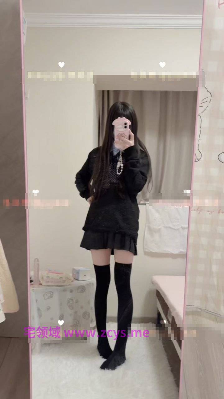 小萌  双马尾可爱萝莉，黑色JK制服，小玩具玩弄骚逼，水晶棒自慰插白虎小穴，弹力插自慰 1V852M P盘