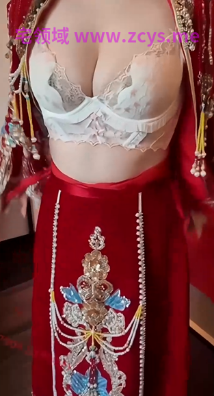 秀人网极品【婴儿肥嫩模】蛋蛋宝【内部内购超大尺度作品流出】美艳小新娘，大方展示翘臀爆乳，掰开粉逼逼欣赏 视频花絮