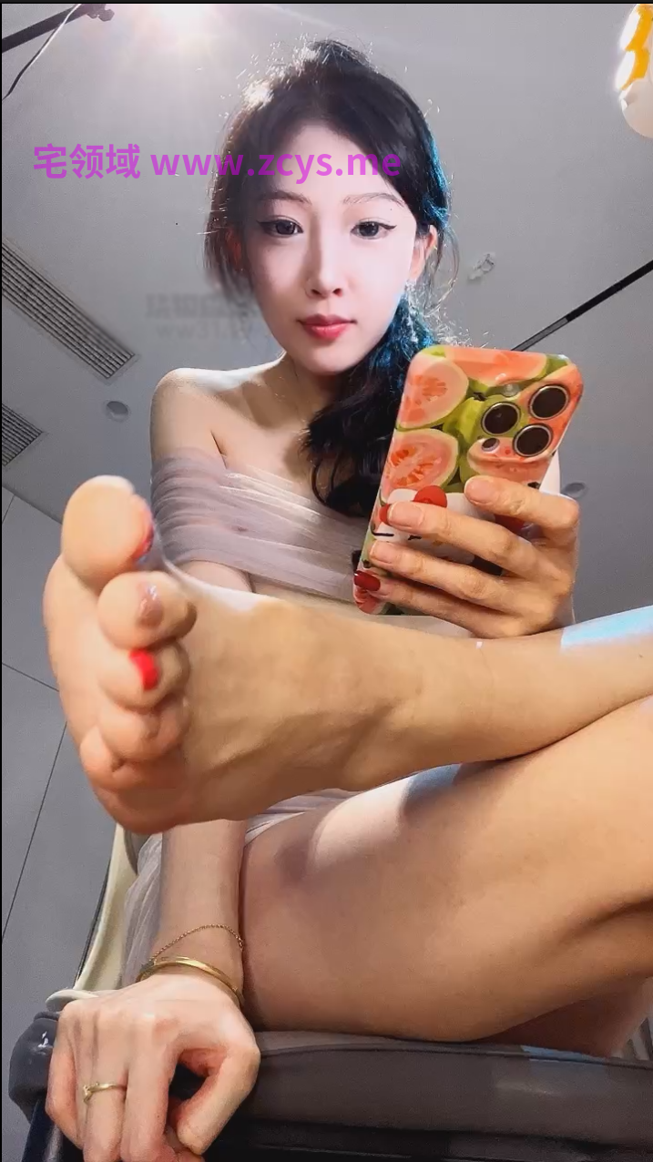 玩物直播佳佳-260622 口水裸足美臀诱惑【1V】【648MB百度云】