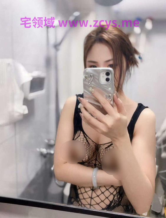 西江镇丰腴人妻穿着黑蕾丝吊带跪镜前猛吞露脸，肥尻高翘女上位狂骑猛坐爽到喷水，原档无水印5v2p1.7g