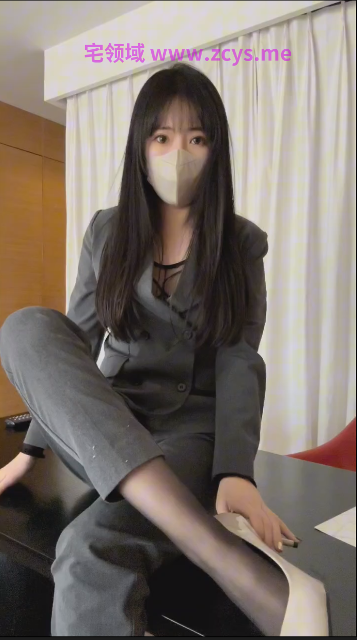 【新-足控】白露-制服连体丝袜 超薄黑丝剧情骚脚倒计时榨精【1V】【203MBpikpak云盘】