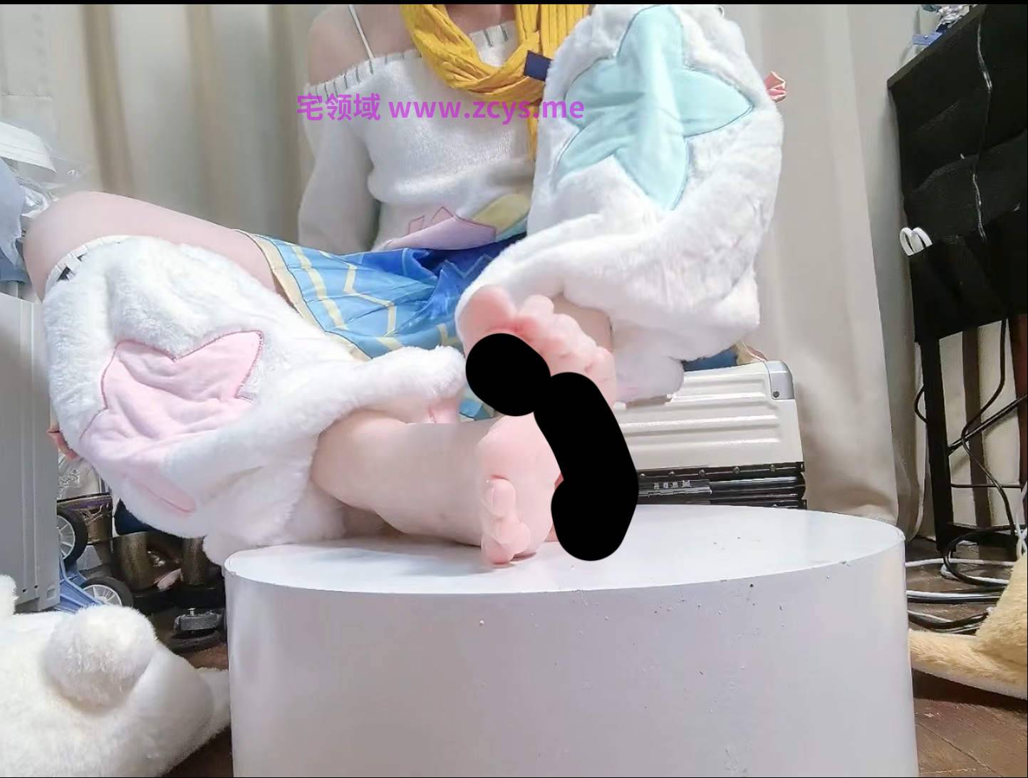 【新】璃婉-王者荣耀小乔线条小狗裸足秀足模拟足交【3V】【72.3MBpikpak云盘】